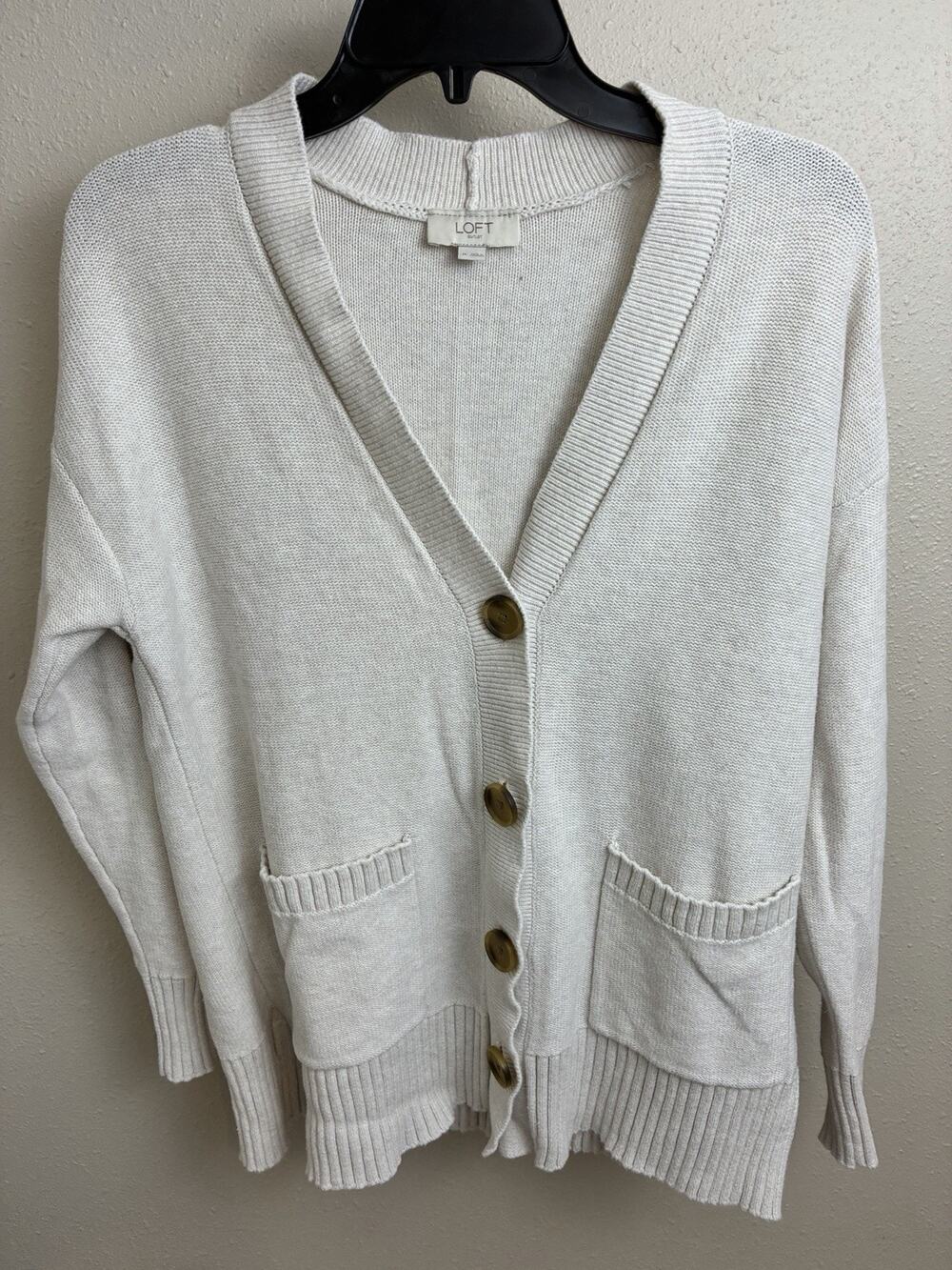 LOFT Ribbed Knit V-Neck Button-Up Cardigan Sweater Cream Medium 100% Cotton